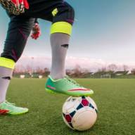 Jakie akcesoria pomagają w treningu gry w piłkę nożną?